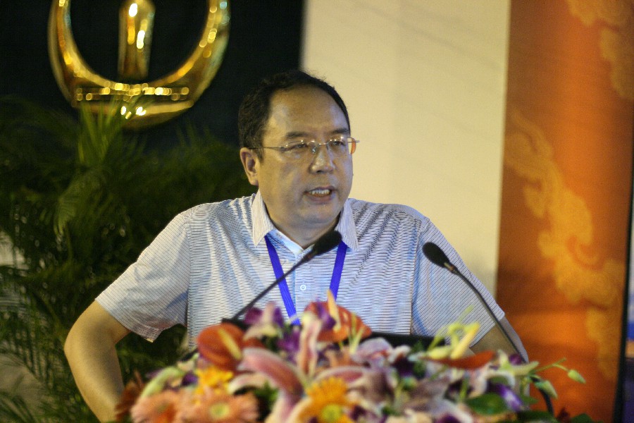 西北民族大學(xué)海外民族文獻(xiàn)研究所才讓教授，在題為《旁塘宮目錄》的演講~1.jpg